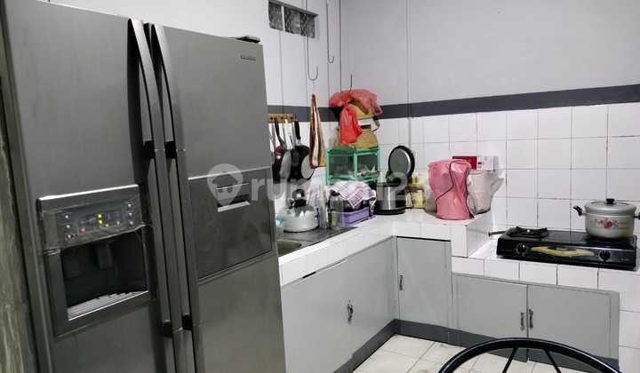 Ruko 3 Lt Hadap Utara SHM Kondisi Bagus Terawat