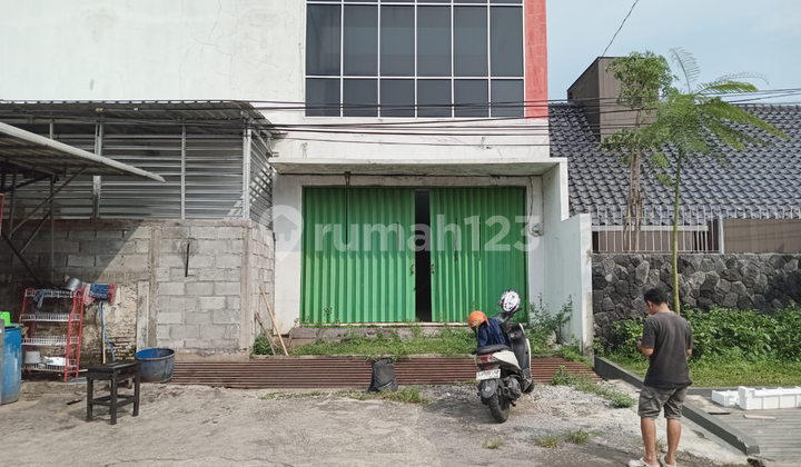 Ruko Butuh Renovasi Dijual / Disewa di Semarang Timur (A4784) 2