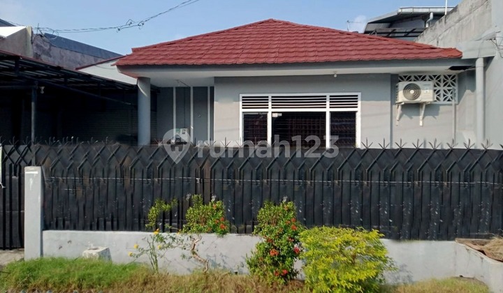 Rumah Sederhana dan Terenovasi di Semarang Barat (A0753) 1