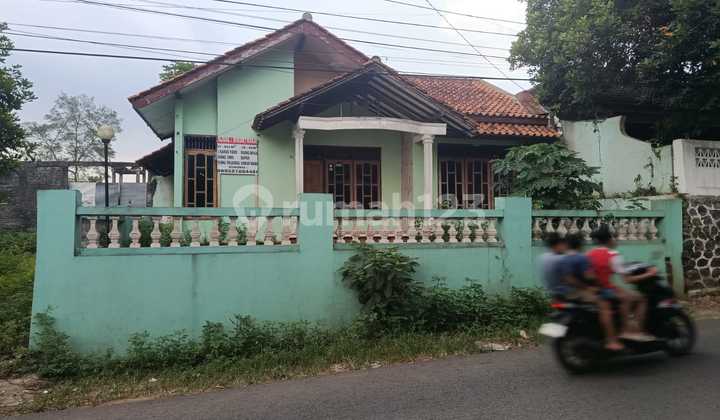 Rumah dengan Halaman Luas di Mijen (A4209) 2