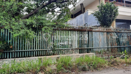 Tanah Siap Bangun dengan Bentuk Kotak di Semarang Selatan (A0770) 2