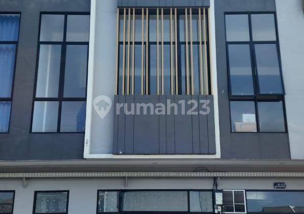 For Rent 3-Storey Shop House Eastern Park Sukolilo