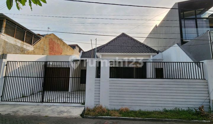 For Rent: 1-Story House Ready to Occupy in Manyar Tirtomoyo