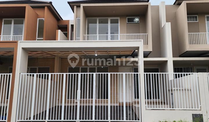 Disewakan Rumah Baru 2 Lantai di Jasmine Court Disewakan Rumah Baru 2 Lantai di Jasmine Court