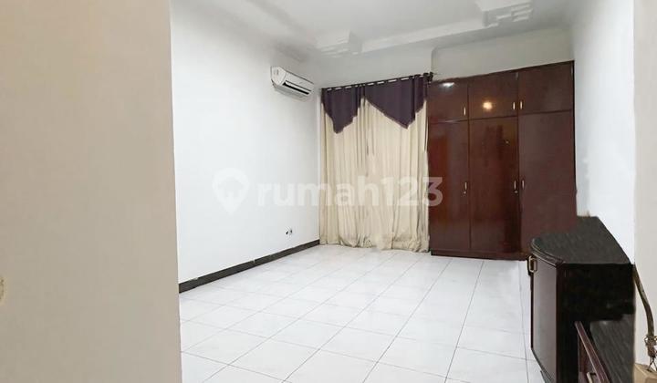 Dijual Rumah Bagus 2 Lantai Di Dharmahusada Regency 2