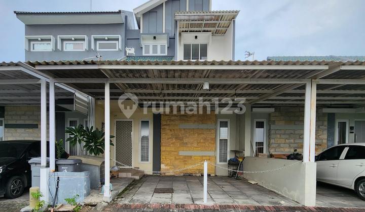 For Rent Beautiful 2-Story House in Sukolilo Dian Regency