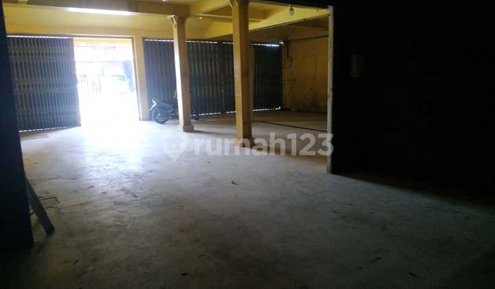 Disewakan Ruko 2 Lantai Siap Pakai di Baratajaya Disewakan Ruko 2 Lantai Siap Pakai di Baratajaya