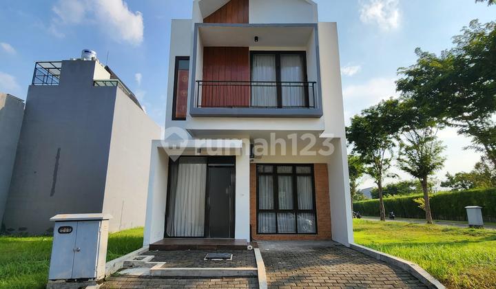 For Sale or Rent 2-Story House in Suvadiva Pakuwon City For Sale or Rent 2-Story House in Suvadiva Pakuwon City