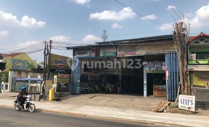 Gudang Toko & Bengkel Siap Pakai di Jalan Utama 1