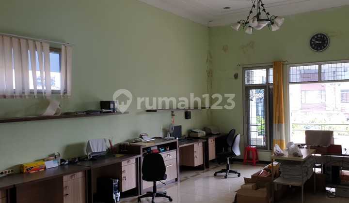Rumah Tinggal dan Kantor di Pusat Kota Semarang Sangat Ramai 2