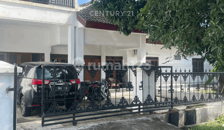 Rumah, 2 Lantai, SHM, di Semarang Barat