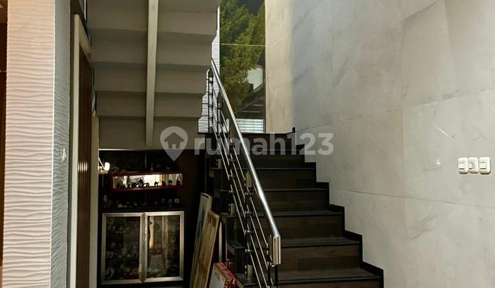 DIJUAL CEPAT! RUMAH MEWAH dengan swimming pool 2 Lantai 2
