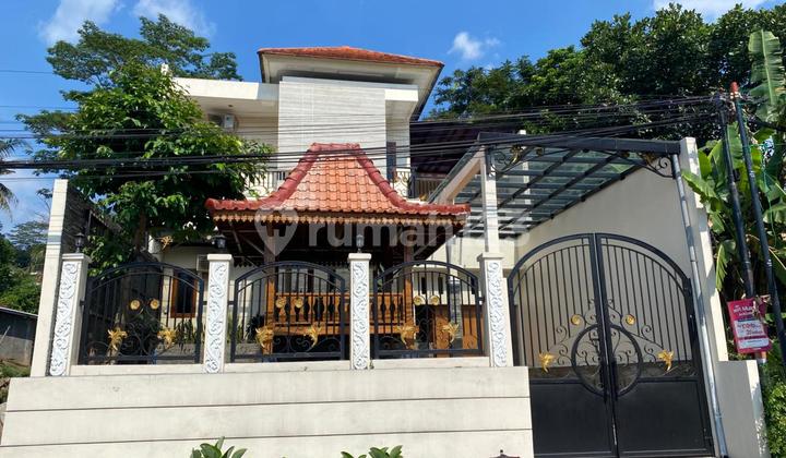 Rumah Mewah Full Furnished di Ungaran Dekat Exit Tol 1