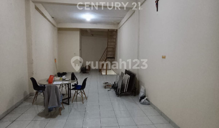 Ruko Siap Pakai 2 Lantai SHM di Medoho Semarang 2