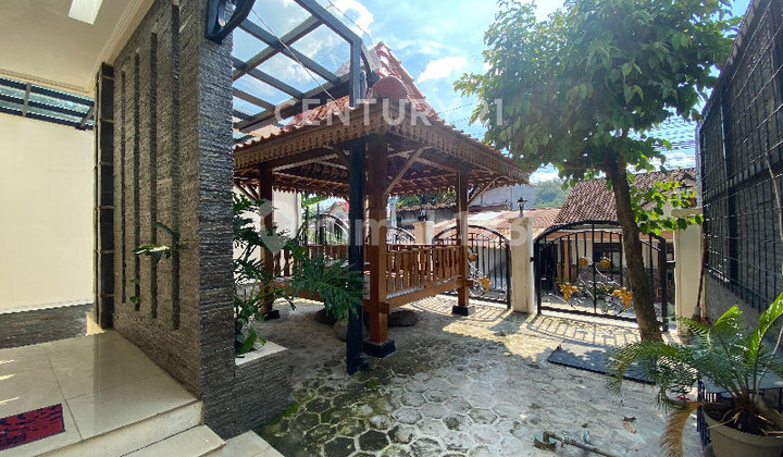 Rumah Mewah Semi Furnished SHM Dekat Tol Ungaran 1