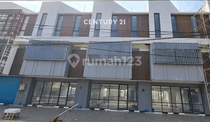 Ruko 3 Lantai Tengah Kota di Gajahmungkur, Cocok untuk Kantor 2