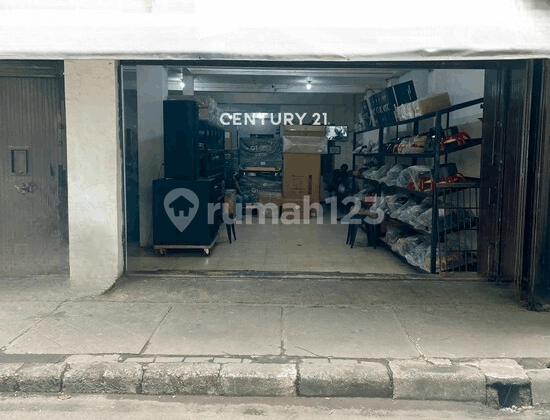 Ruko 3 Lantai SHM Siap Usaha di Jalan Raya Mt Haryono, Semarang 1