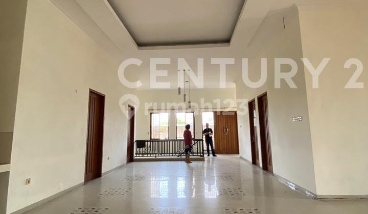 Ruko 600m2 2 Lantai Strategis dengan Mess di Jl. Halmahera Ruko 600m2 2 Lantai Strategis dengan Mess di Jl. Halmahera