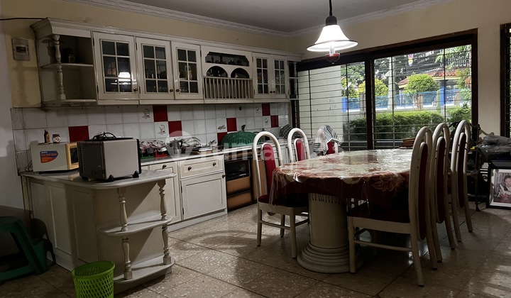 Rumah Kantor Lokasi Strategis di Pusat Kota Rumah Kantor Lokasi Strategis di Pusat Kota