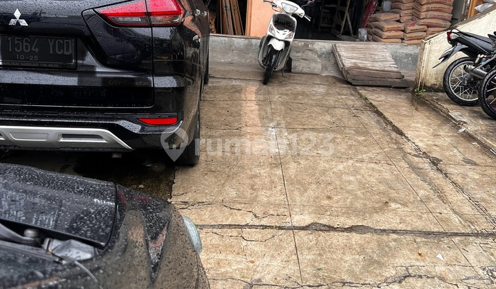 Hot Deal Shop House In The Center Of Lembang City. 2