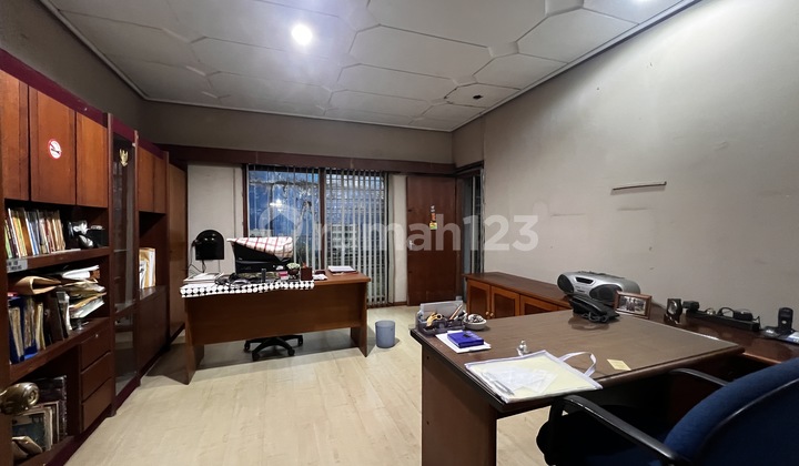 Rumah Kantor Lokasi Strategis di Pusat Kota Rumah Kantor Lokasi Strategis di Pusat Kota