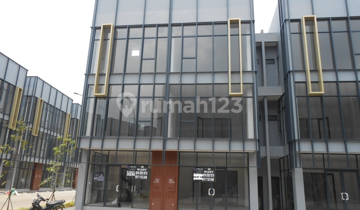 For Sale: Loft Concept Shophouse in the Tabebuya Area of Tabespots, BSD City For Sale: Loft Concept Shophouse in the Tabebuya Area of Tabespots, BSD City