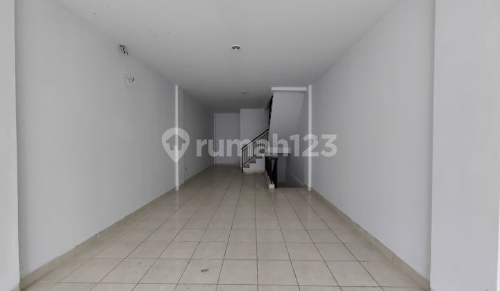 Ready-to-Occupy Shop House 3.5 Floors with Rooftop in Cilegon Business Center Priced Below Market 2