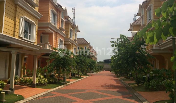 Dijual Rumah 3 Lantai Siap Huni di Cluster Montana Village Gading Serpong
