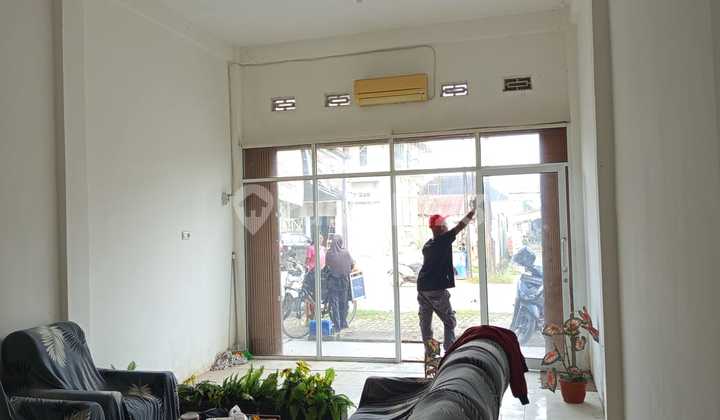 Strategic Kiosk in Lebak Murni – Business & Investment, 445 Million. Strategic Kiosk in Lebak Murni – Business & Investment, 445 Million.