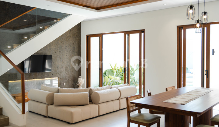 2 Bedrooms Villa – Beachside Living With Rice Field Scenery In Cemagi