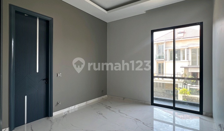 Dijual Rumah di Citraland Utama Ciaamikk High Spec 2