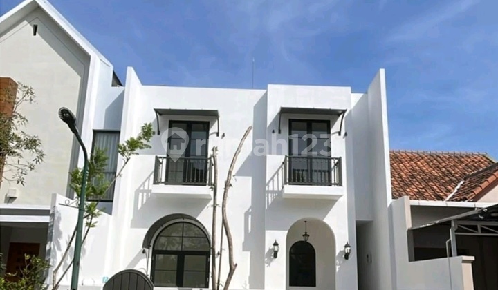 American Style House in Citraland Utama, West Surabaya American Style House in Citraland Utama, West Surabaya