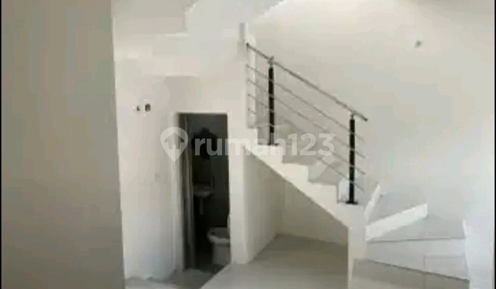 Rent Greenland Citraland House in West Surabaya
