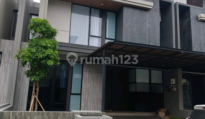 Disewakan Rumah Baru di Distict 9 Citraland Utama Surabaya Barat