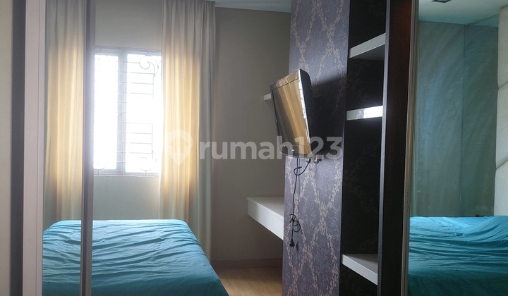 For Sale De Residence Apartment West Surabaya Furnished View 2