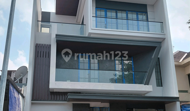 For Sale Green Nature Alam Citraland Utama House