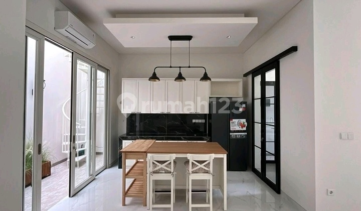 Rmh American Style di Citraland Utama Surabaya Barat 2