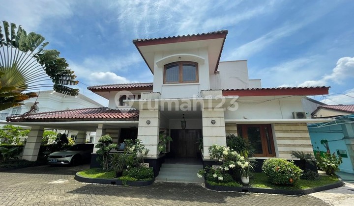 Luxury House Ready to Occupied For Sale on Bango Street, Pondok Labu 2