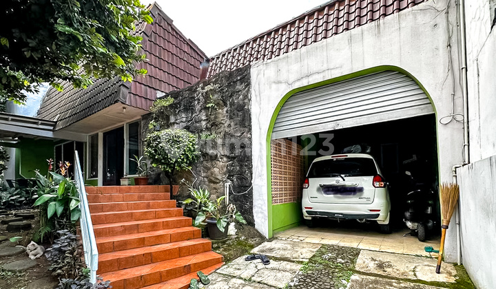 Jual@rumah@hook@siap@huni@di@komplek Cinere Estated Blok@a Rumah Butuh Minim Renovasi Shm Di Cinere