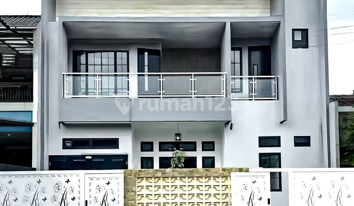 For Sale Luxury House@@2 Floors With@swimming@pool@in Griya Loka Bsd House