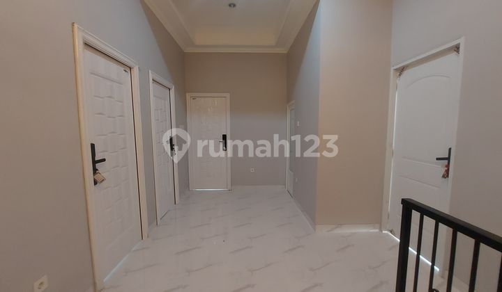 Di@Jual@Rumah@Baru Dengan.kolam@Renang@Di@Megapolitan@Estated 2