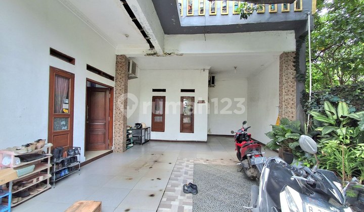 For sale Koko Dam House Large Area Livable Near Jati Asih Toll Road For sale Koko Dam House Large Area Livable Near Jati Asih Toll Road