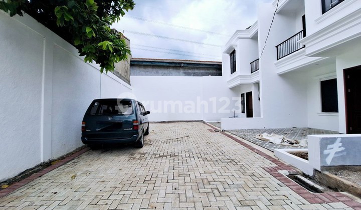 New Luxury Strategic House for Sale Near Jatiwarna Toll Road 2