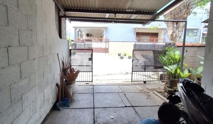 Rumah Luas dan Terawat di Jatirahayu Pondokgede 2