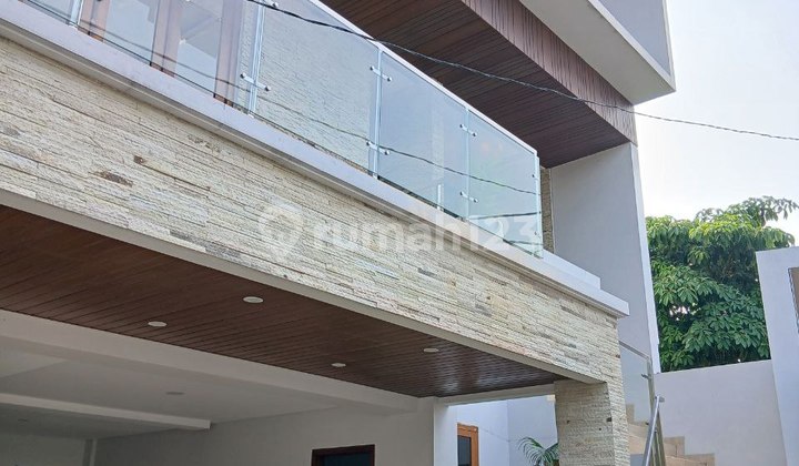 Rumah Kavling Mewah 3 Lantai Kokoh di Jagakarsa 2