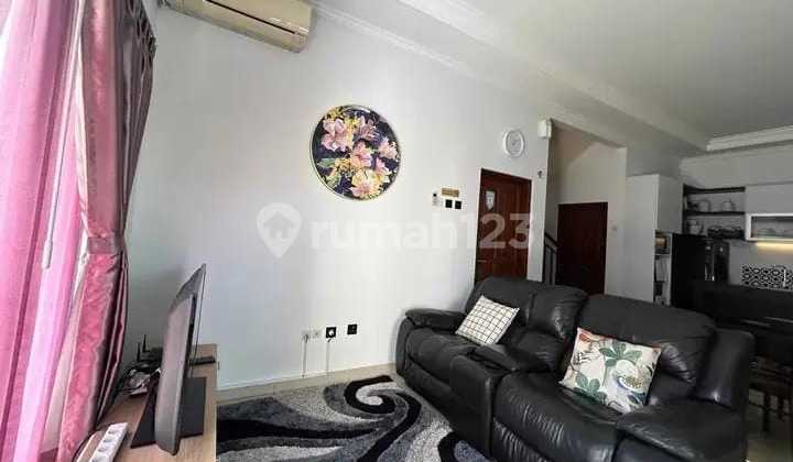 Rumah 2 Lantai Strategis Full Furnished di Perumahan Seturan 2