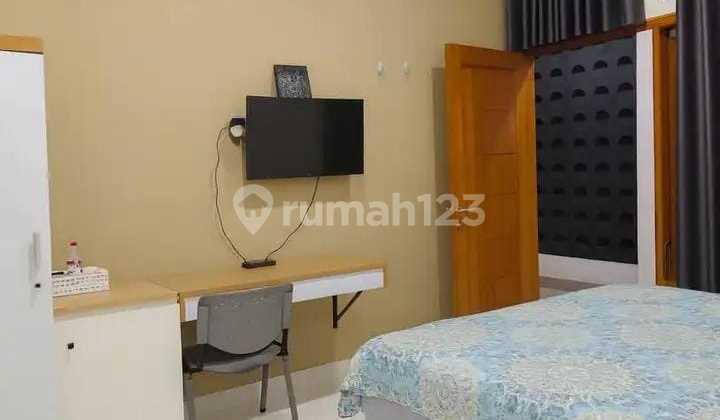 Strategic Boarding House Near Many Campuses East of Maguwoharjo Stadium