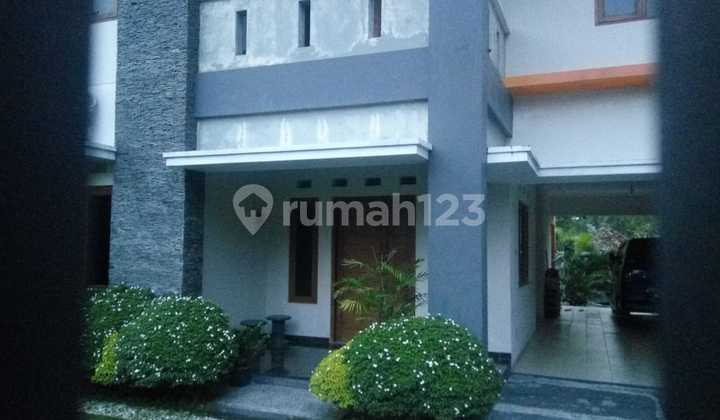 2-Story House with Remaining Large Land in Strategic Area on Jl Pandanaran