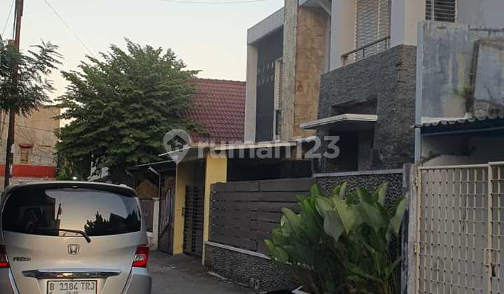 Rumah + Mushola & Kolam Ikan, Strategis Dekat UGM di Pogung 2