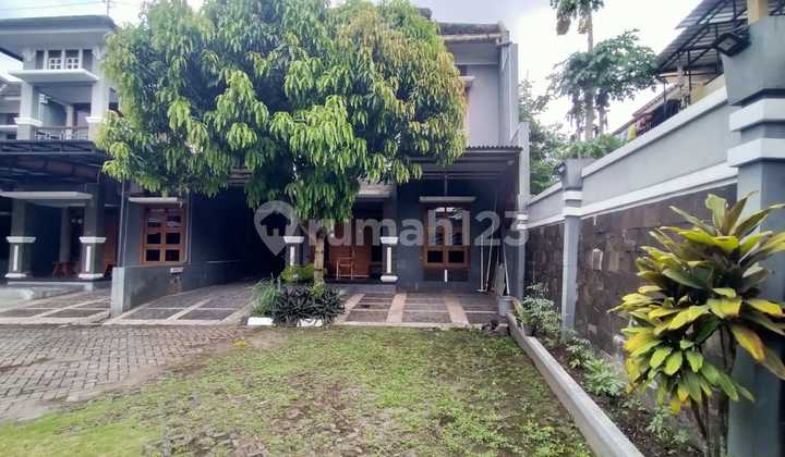 Rumah 2 Lantai di Kawasan Strategis Condong Catur